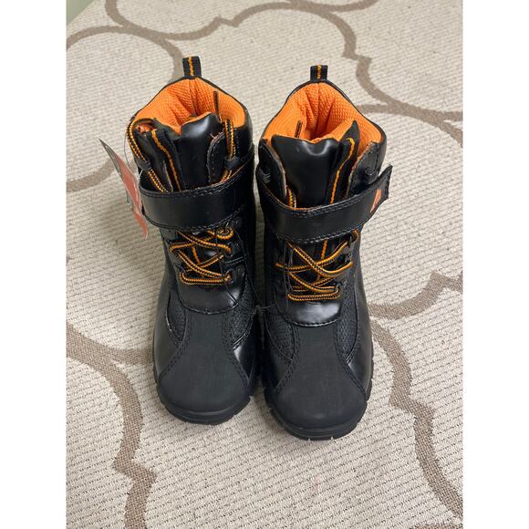 Big kids Ozark Trail black lace up boots, size 2.5 - Picture 1 of 13